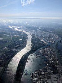 Стратегия за адаптиране на пристанищата в Ротердам за устойчиви на изменението на климата транспортни и стопански дейности