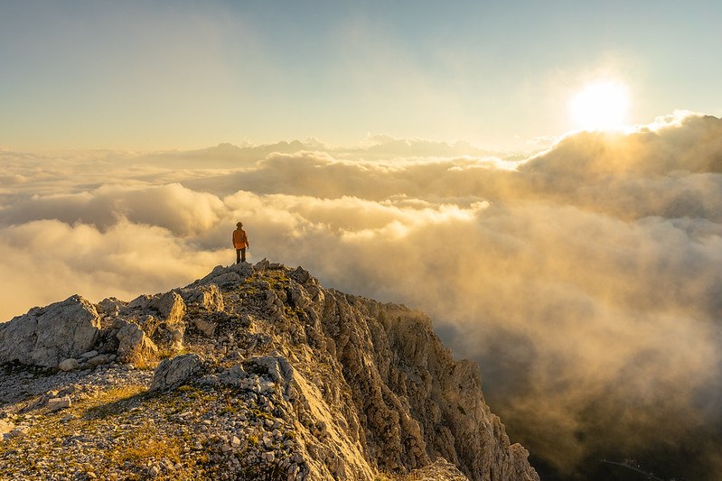 mountains_area_cr.jpg