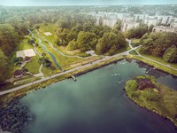 Odbudowa rzeki miejskiej: zrównoważona strategia gospodarki deszczowej w Łodzi, Polska